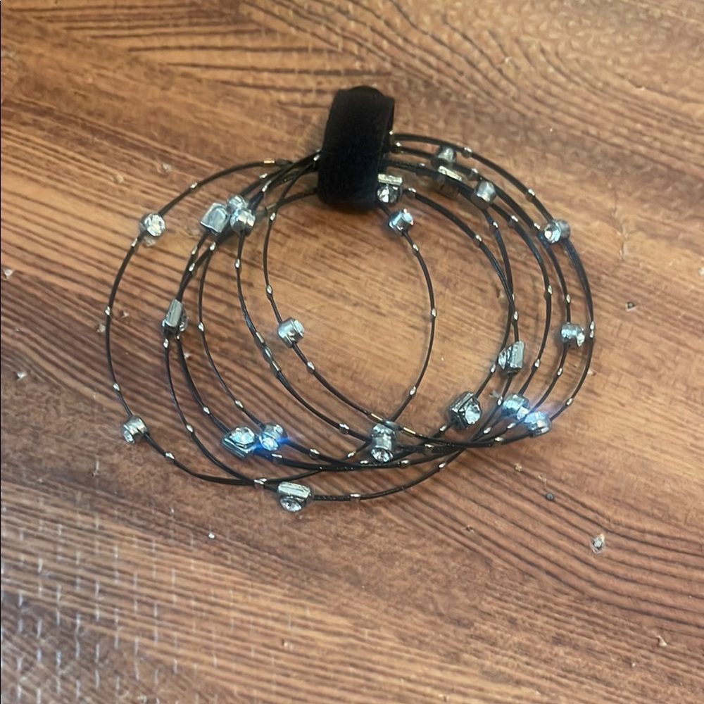 Black Beaded Wire Bracelet